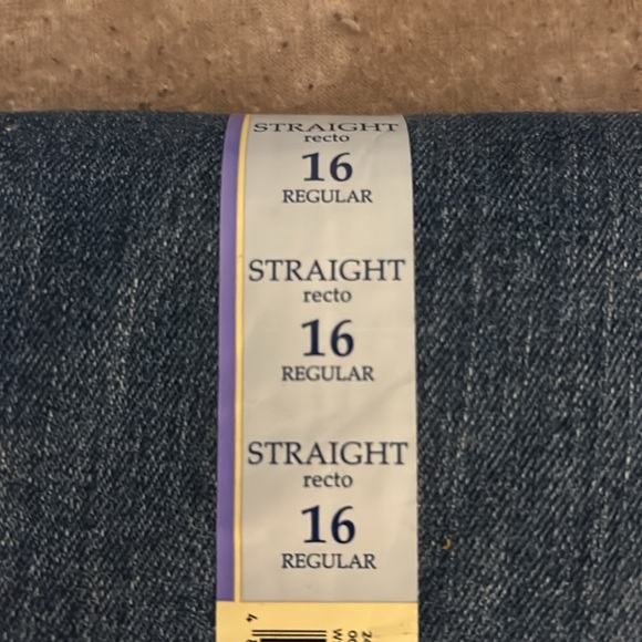 Jeans - Picture 2 of 3